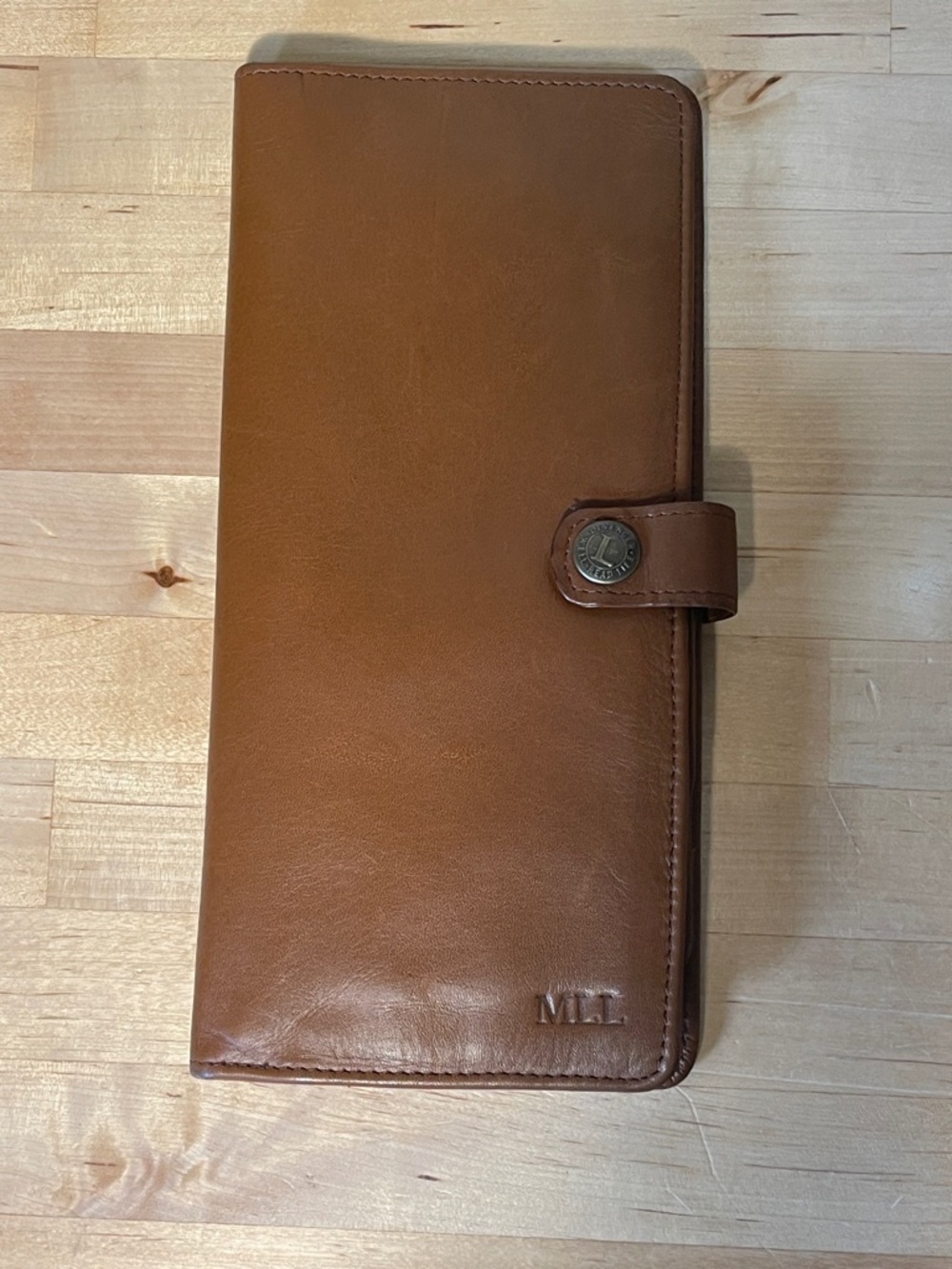 Levenger Fine Leather Large Travel Wallet and Snap Out Billfold
